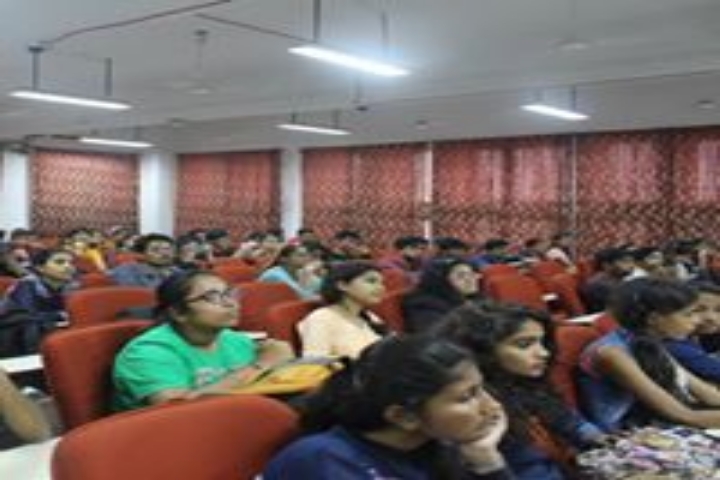 https://cache.careers360.mobi/media/colleges/social-media/media-gallery/14309/2018/9/18/Classroom of KJ Somaiya College Of Science and Commerce Mumbai_Classroom.jpg